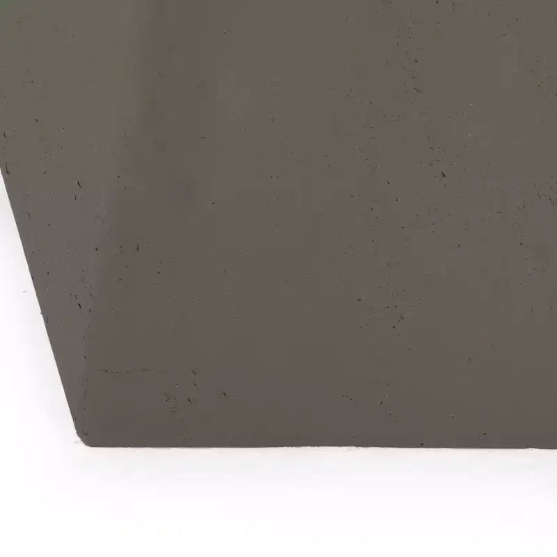 Table d'appoint pentagonale en béton léger moderne