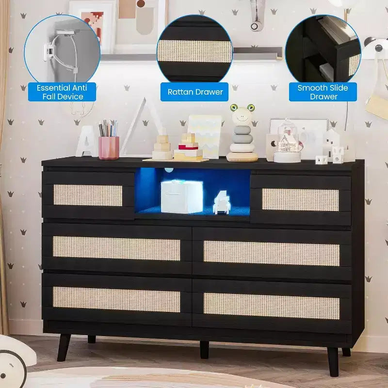 Commode en rotin à 6 tiroirs avec éclairage RGB et ports de chargement, meuble de rangement bohème pour chambre ou salon