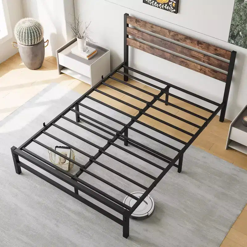 Cadre de lit plateforme en métal moderne avec tête de lit en bois et rangement sous le lit