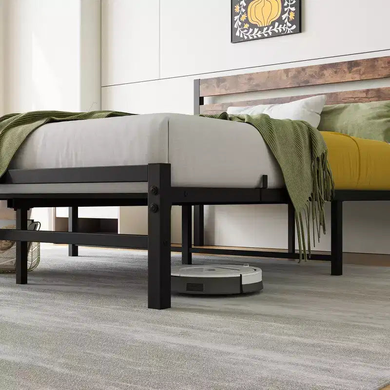 Cadre de lit plateforme en métal moderne avec tête de lit en bois et rangement sous le lit
